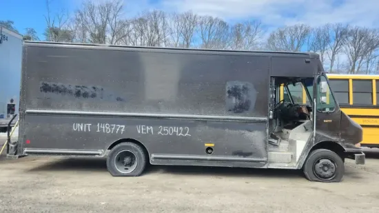 Picture of 2010-freightliner-mt55-chassis-truck-delivery